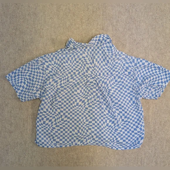 Hollister Light Blue and White Checkered Cropped Button Down Shirt Size Small - Picture 6 of 6